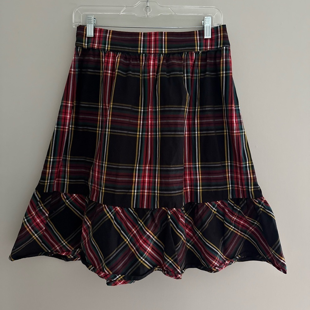 J. Crew Black and Red Plaid A-Line Skirt size 6 P preppy